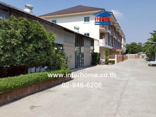 For sale 4 Beds townhouse in Mueang Lop Buri, Lopburi