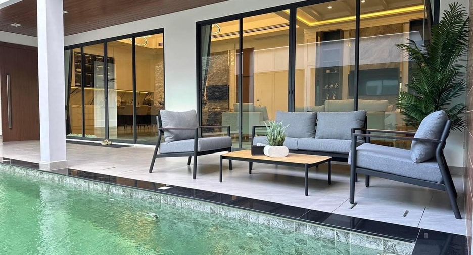 Villa en venta de 4 habitaciones en Bang Lamung, Chonburi