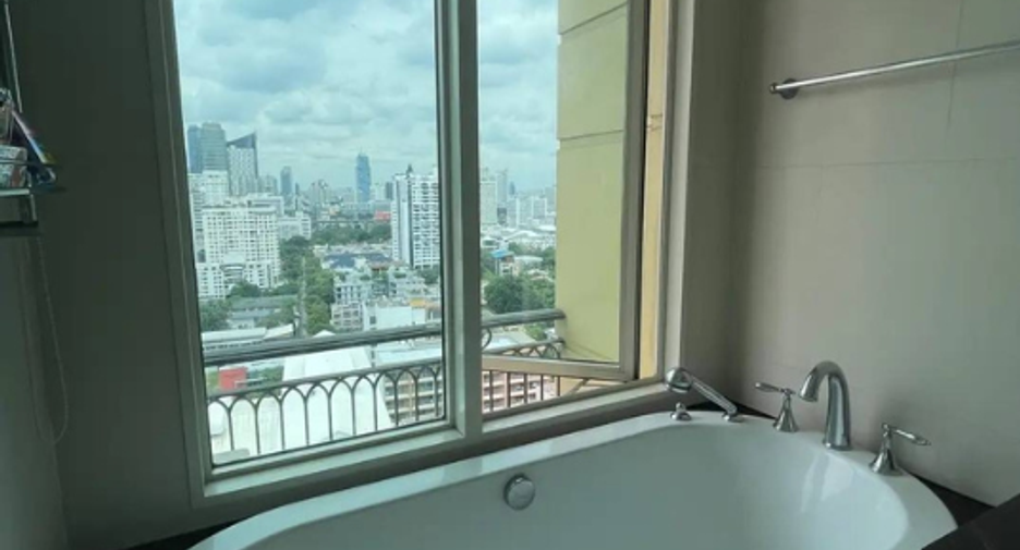 Wohnung zum Kauf mit 3 Zimmer in Watthana, Bangkok