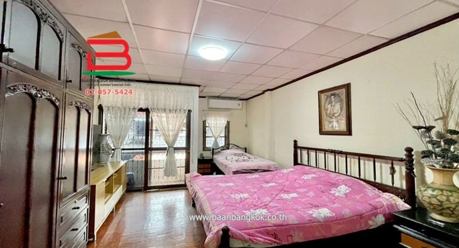 Casa adosada en venta de 4 habitaciones en Khlong Luang, Pathum Thani