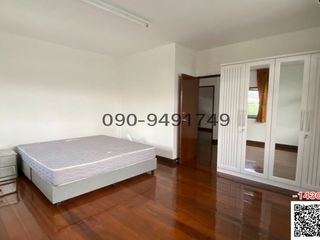 For rent 4 bed house in Huai Khwang, Bangkok