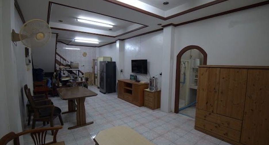 Gewerbefläche zum Kauf mit 3 Zimmer in Sathon, Bangkok