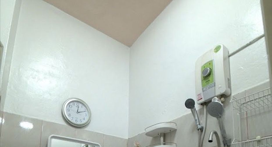 Gewerbefläche zum Kauf mit 3 Zimmer in Sathon, Bangkok