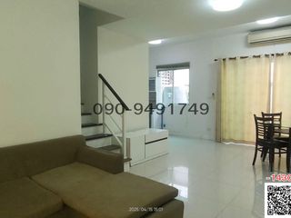 Casa adosada en alquiler de 3 habitaciones en Prawet, Bangkok