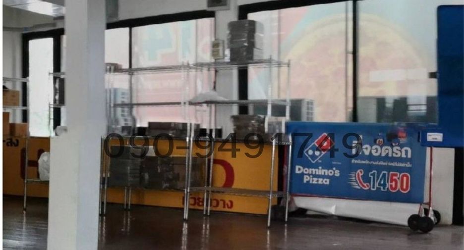 For rent 2 bedrooms retail Space in Din Daeng, Bangkok