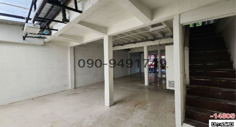 For rent 2 bedrooms retail Space in Din Daeng, Bangkok