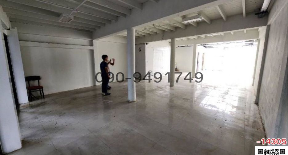 For rent 2 bedrooms retail Space in Din Daeng, Bangkok