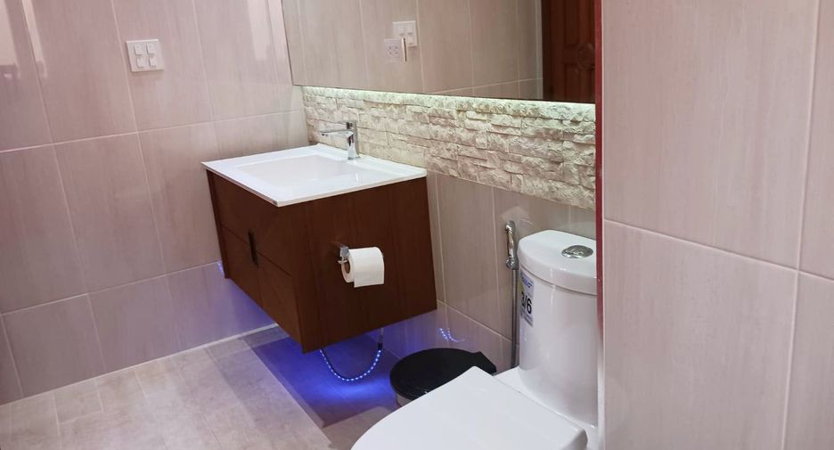 For rent 3 bedrooms house in South Pattaya, Pattaya