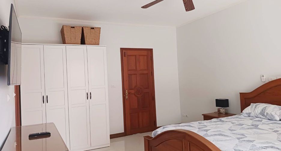 For rent 3 bedrooms house in South Pattaya, Pattaya