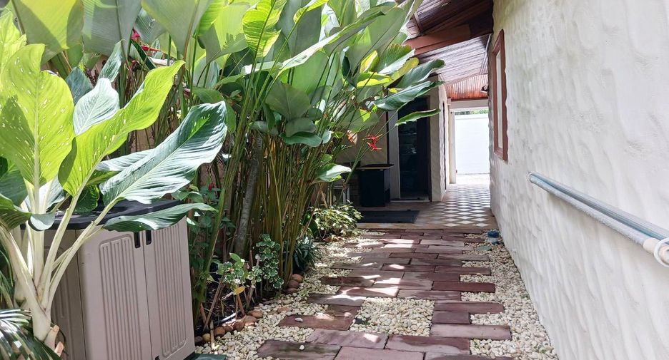 For rent 3 bedrooms house in South Pattaya, Pattaya