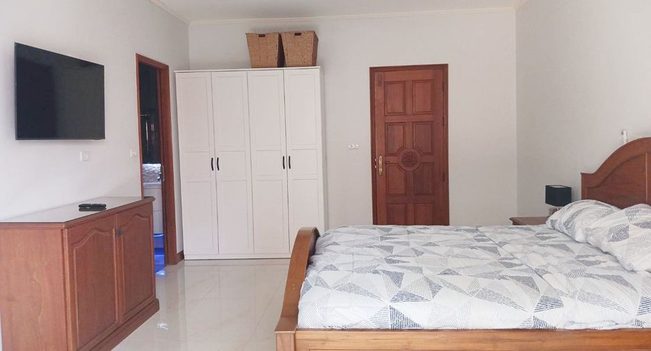 For rent 3 bedrooms house in South Pattaya, Pattaya