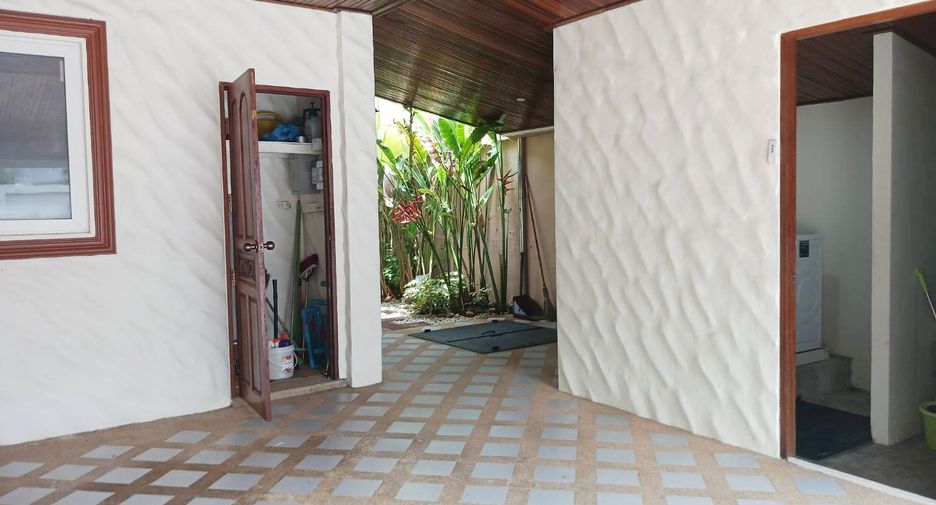 For rent 3 bedrooms house in South Pattaya, Pattaya