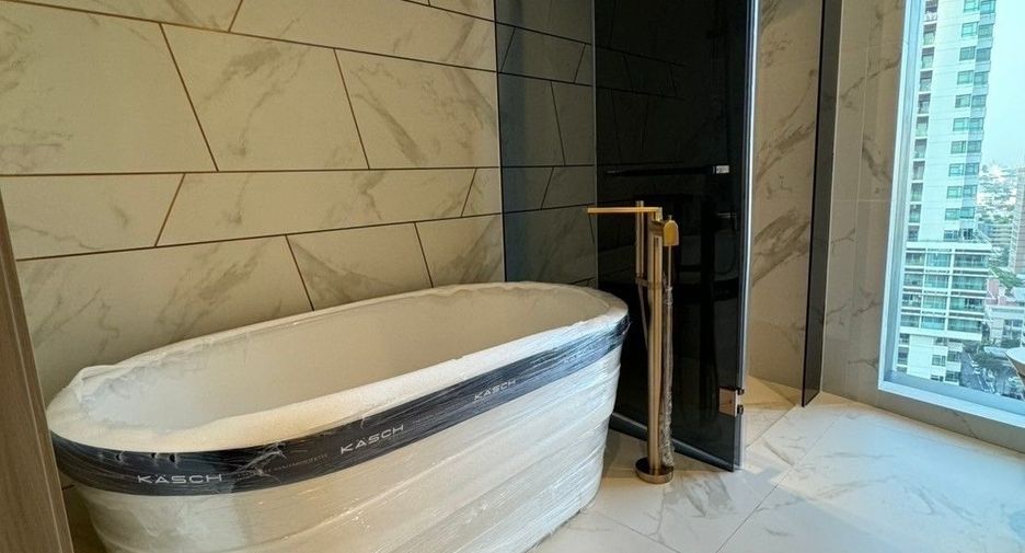 Condo en venta de 2 habitaciones en Khlong Toei, Bangkok