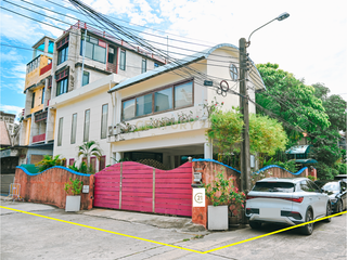 For sale 5 bedrooms house in Phaya Thai, Bangkok