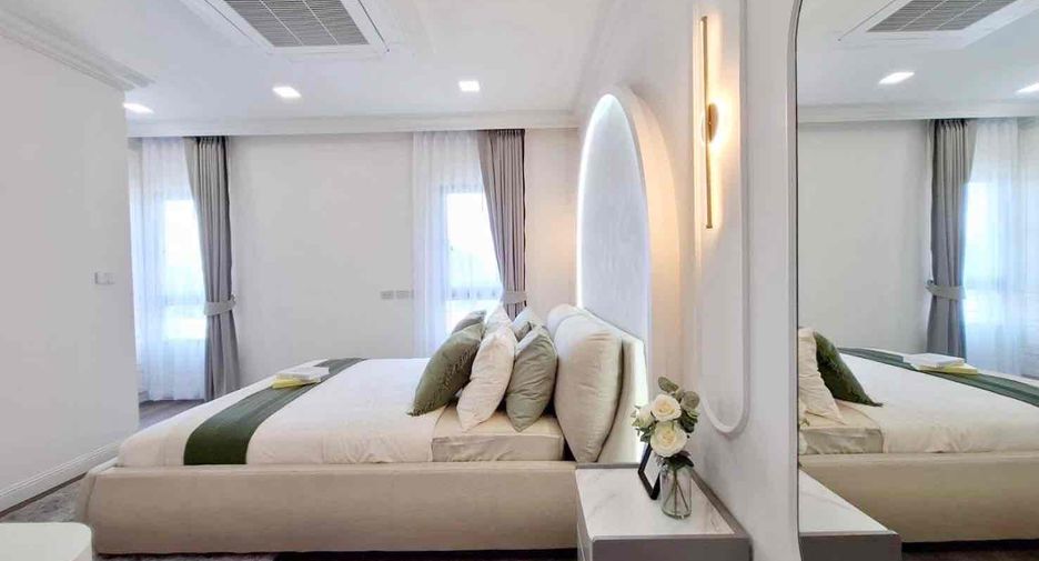 For sale 3 bedrooms villa in Bang Lamung, Chonburi