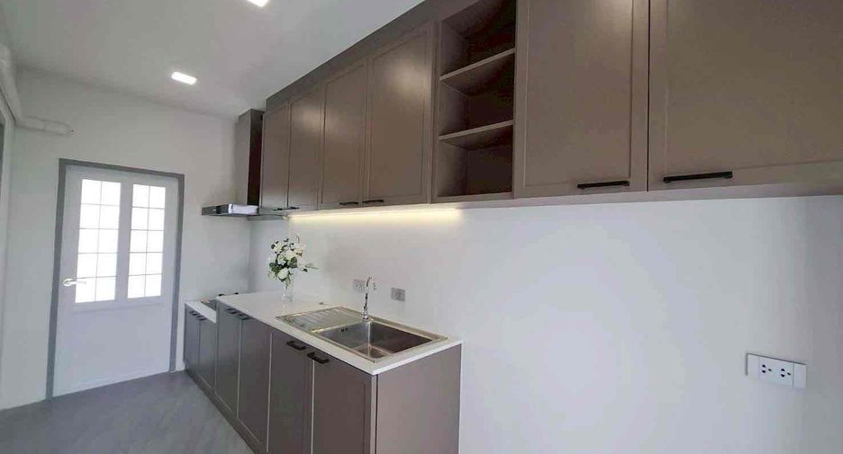 For sale 3 bedrooms villa in Bang Lamung, Chonburi