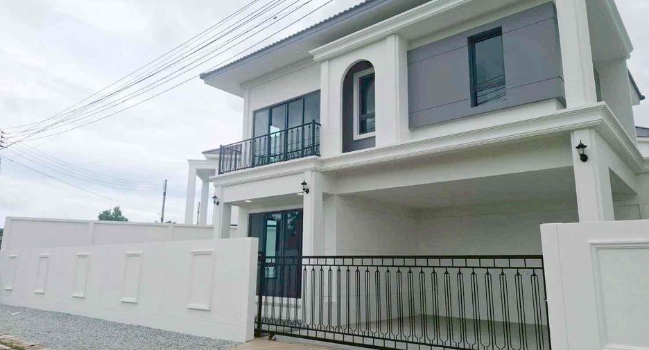 For sale 3 bedrooms villa in Bang Lamung, Chonburi