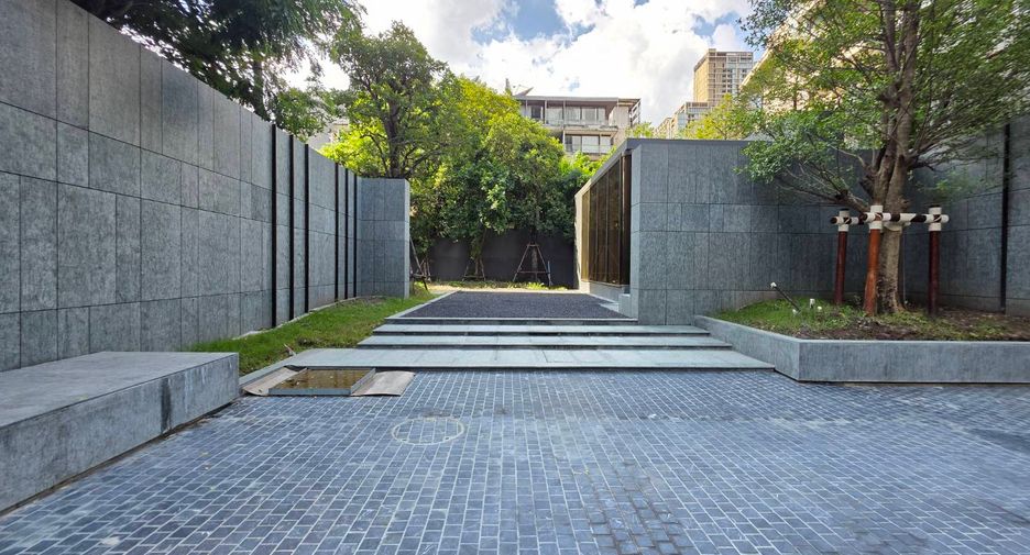 For sale 3 bedrooms condo in Pathum Wan, Bangkok