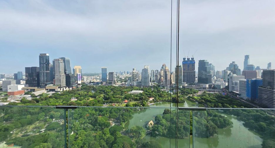 For sale 3 bedrooms condo in Pathum Wan, Bangkok