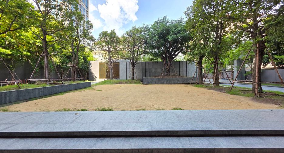 For sale 3 bedrooms condo in Pathum Wan, Bangkok