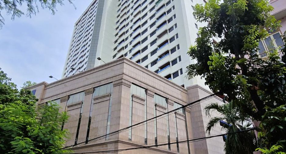 For sale 2 bedrooms condo in Bang Rak, Bangkok