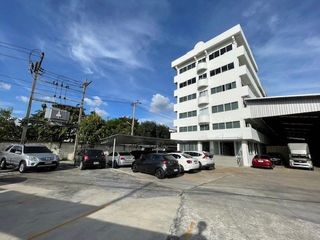 For sale 4 bed warehouse in Bang Khun Thian, Bangkok