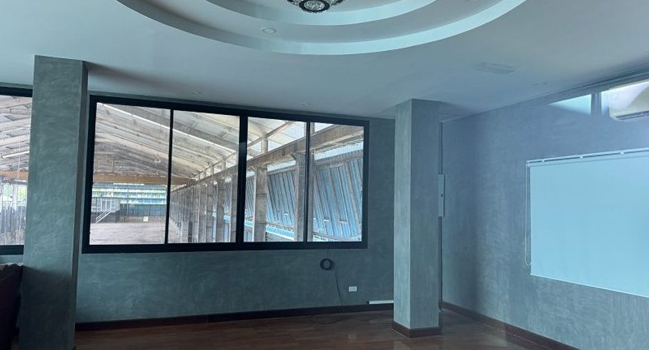 For rent 15 bedrooms warehouse in Nikhom Phatthana, Rayong