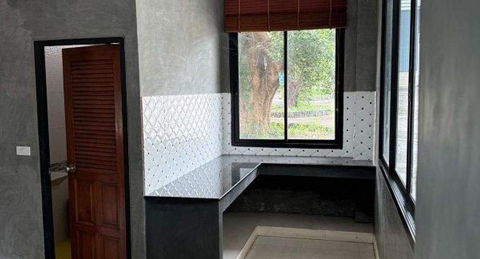 For rent 15 bedrooms warehouse in Nikhom Phatthana, Rayong