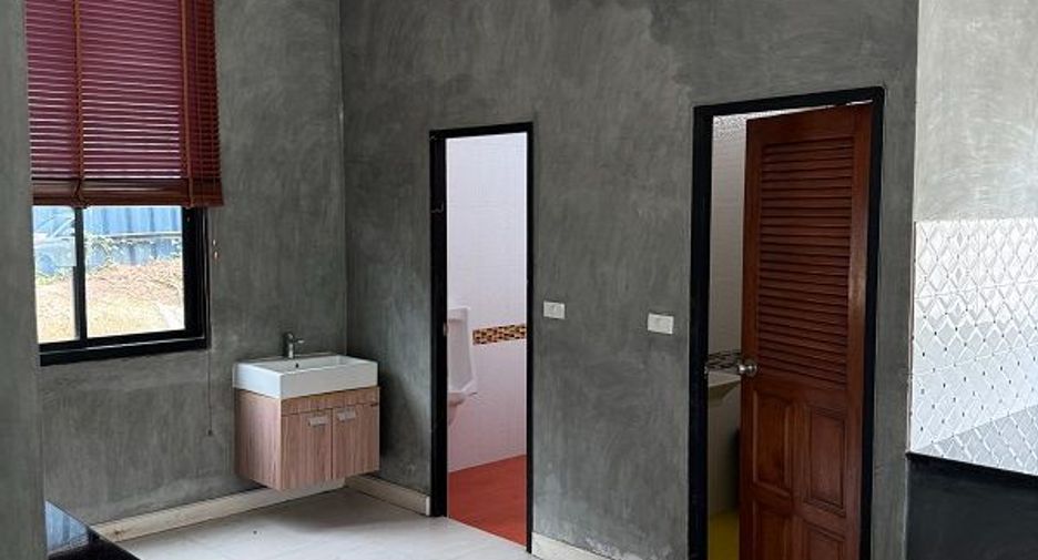 For rent 15 bedrooms warehouse in Nikhom Phatthana, Rayong