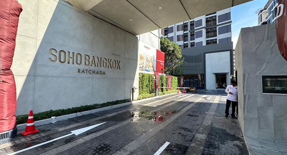 Wohnung zum Kauf mit 2 Zimmer in Huai Khwang, Bangkok