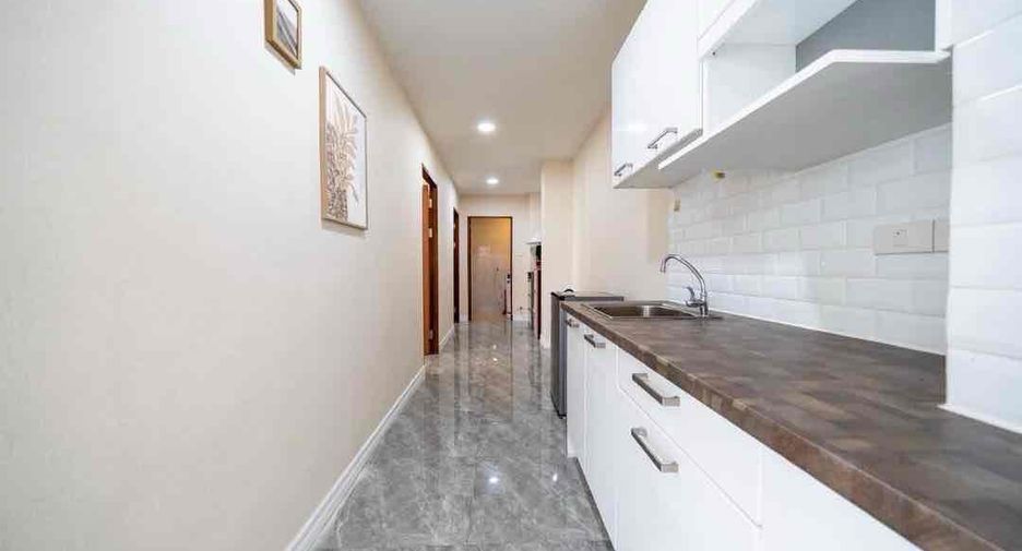 For rent 5 bed villa in East Pattaya, Pattaya