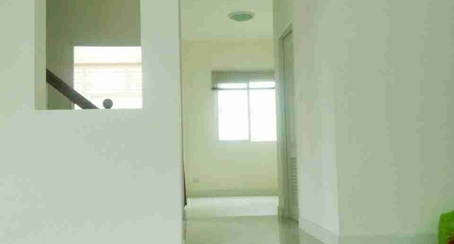 À vendre 3 chambres maison à Lat Krabang, Bangkok