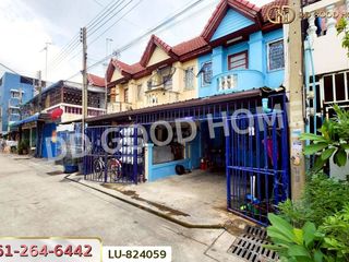 Casa adosada en venta de 2 habitaciones en Krathum Baen, Samut Sakhon