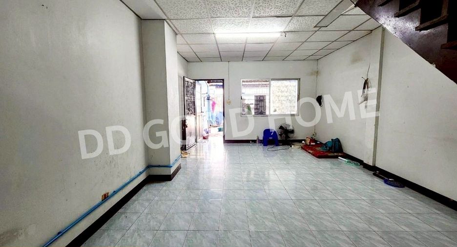 Casa adosada en venta de 2 habitaciones en Krathum Baen, Samut Sakhon