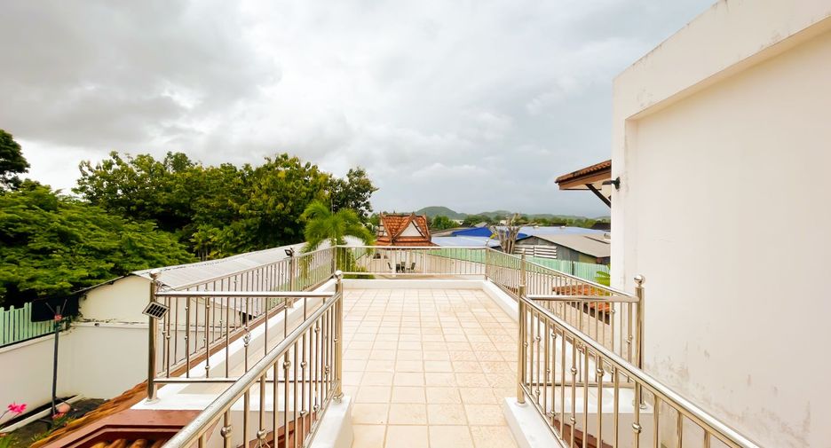 For rent and for sale 4 bedrooms villa in Mueang Phuket, Phuket