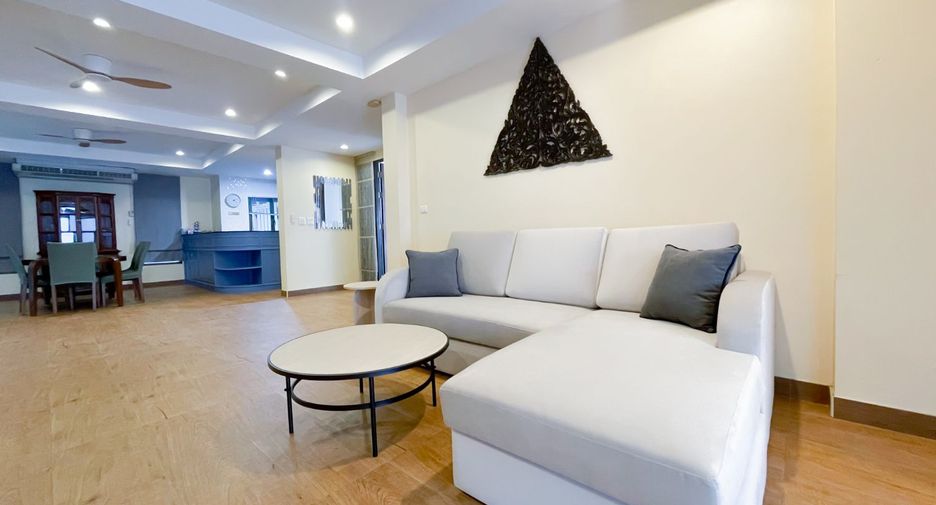 For rent and for sale 4 bedrooms villa in Mueang Phuket, Phuket