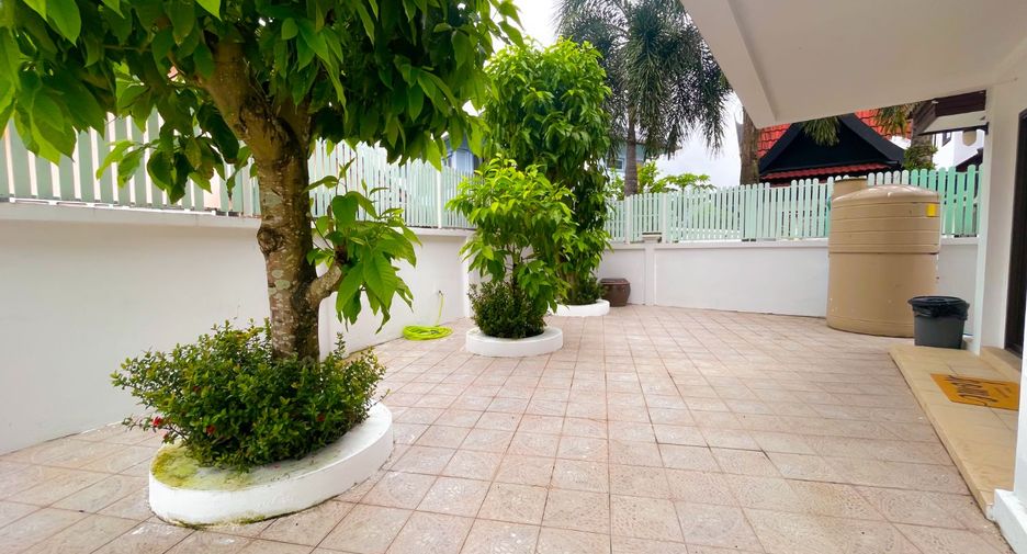 For rent and for sale 4 bedrooms villa in Mueang Phuket, Phuket