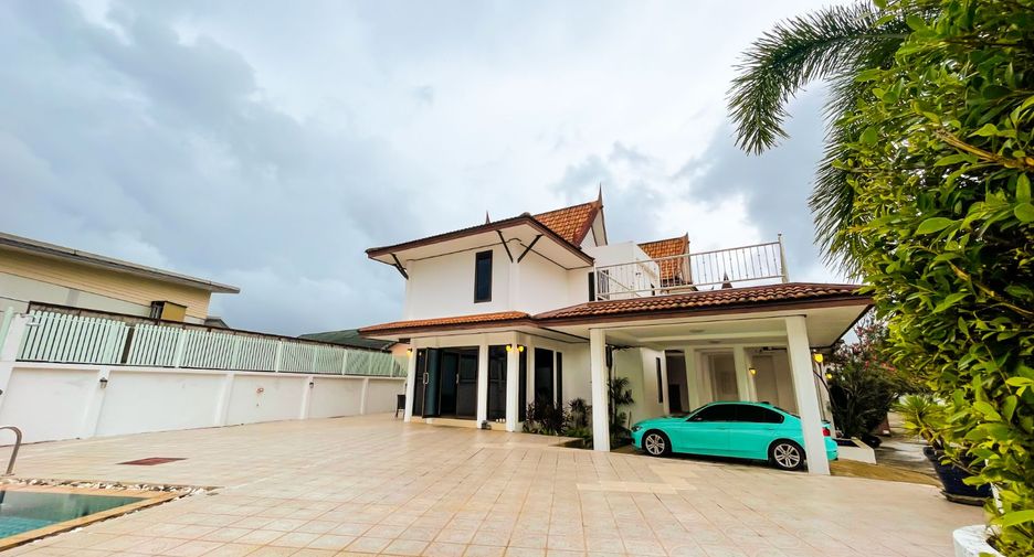 For rent and for sale 4 bedrooms villa in Mueang Phuket, Phuket
