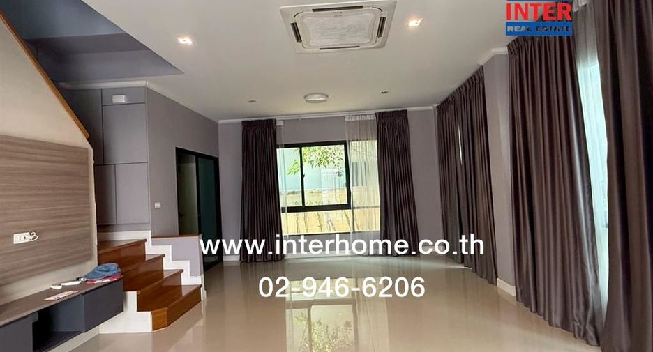 For sale 4 bed office in Bang Kapi, Bangkok