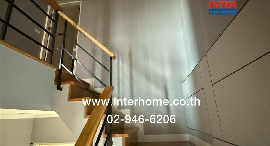 For sale 4 bed office in Bang Kapi, Bangkok