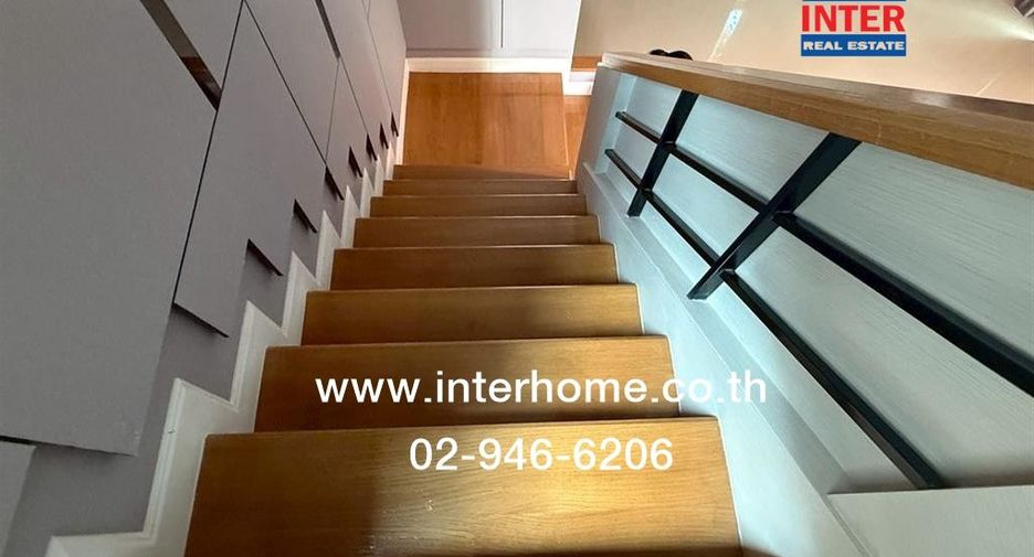 For sale 4 bed office in Bang Kapi, Bangkok