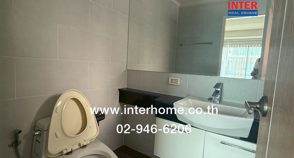 For sale 4 bed office in Bang Kapi, Bangkok