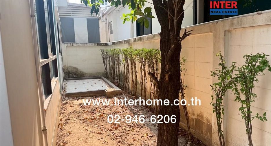 For sale 4 bed office in Bang Kapi, Bangkok
