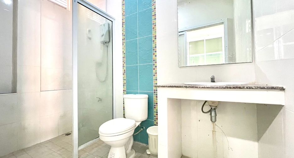 For sale 3 bedrooms house in Mueang Surat Thani, Surat Thani