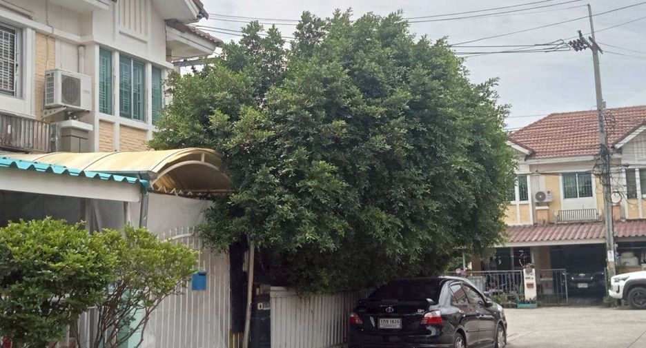 Reihenhaus zum Kauf mit 3 Zimmer in Mueang Nonthaburi, Nonthaburi