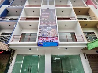 For rent 6 bed retail Space in Bang Lamung, Chonburi