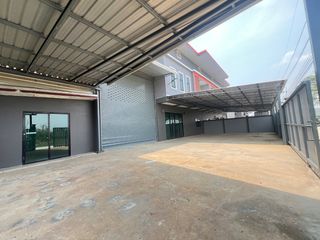 For rent 5 bed warehouse in Lam Luk Ka, Pathum Thani