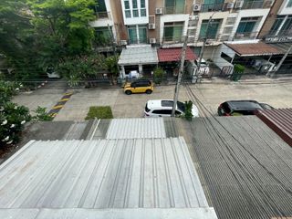 For sale 3 bedrooms townhouse in Lak Si, Bangkok