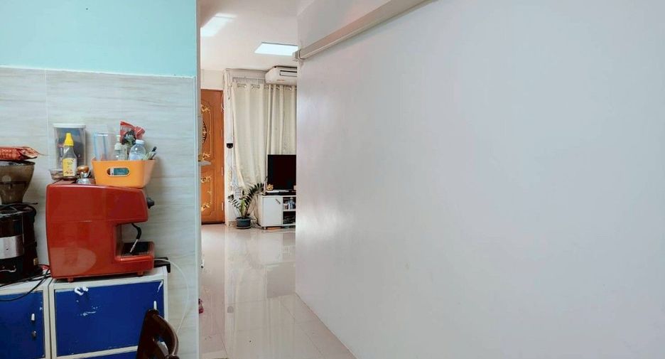 À vendre 4 chambres maison de ville à Suan Luang, Bangkok