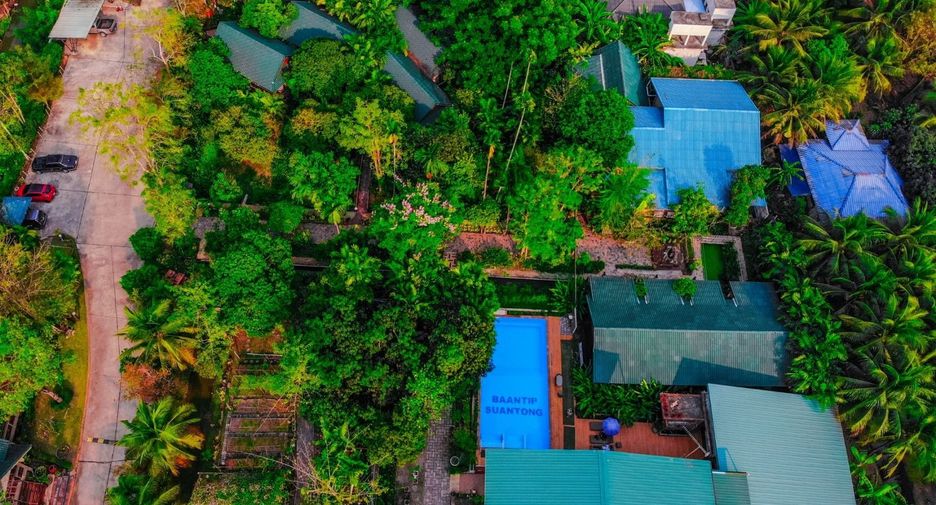 For sale hotel in Bang Khonthi, Samut Songkhram